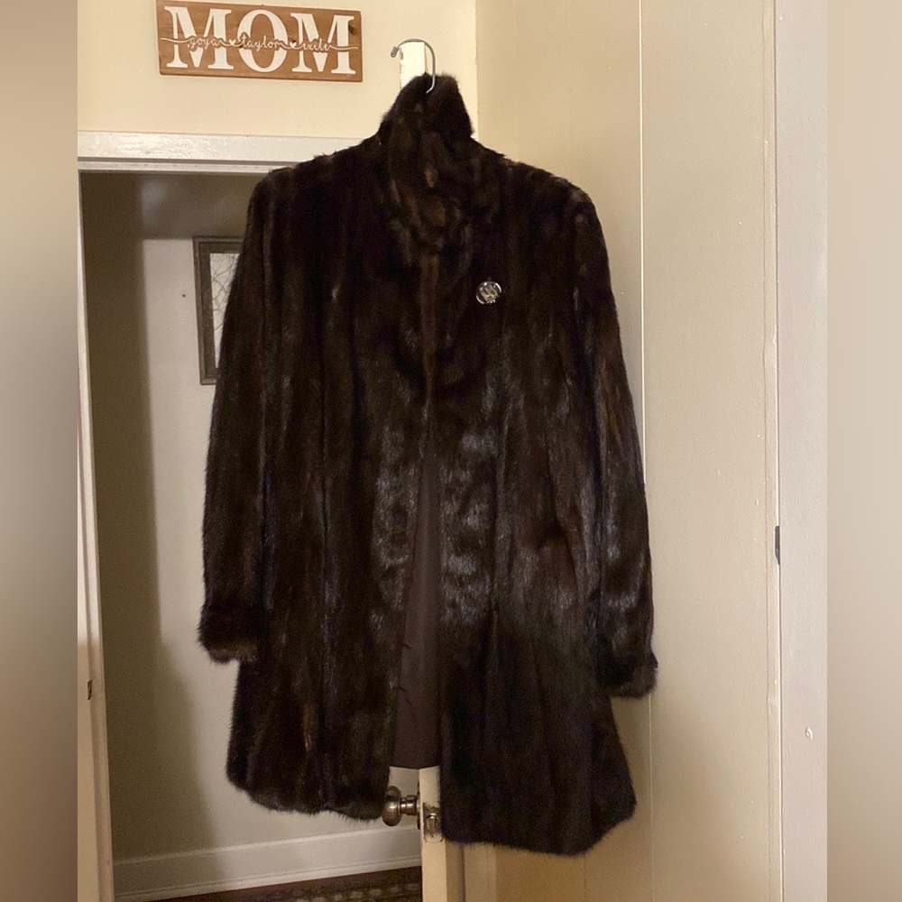 Beautiful mink fur size 12